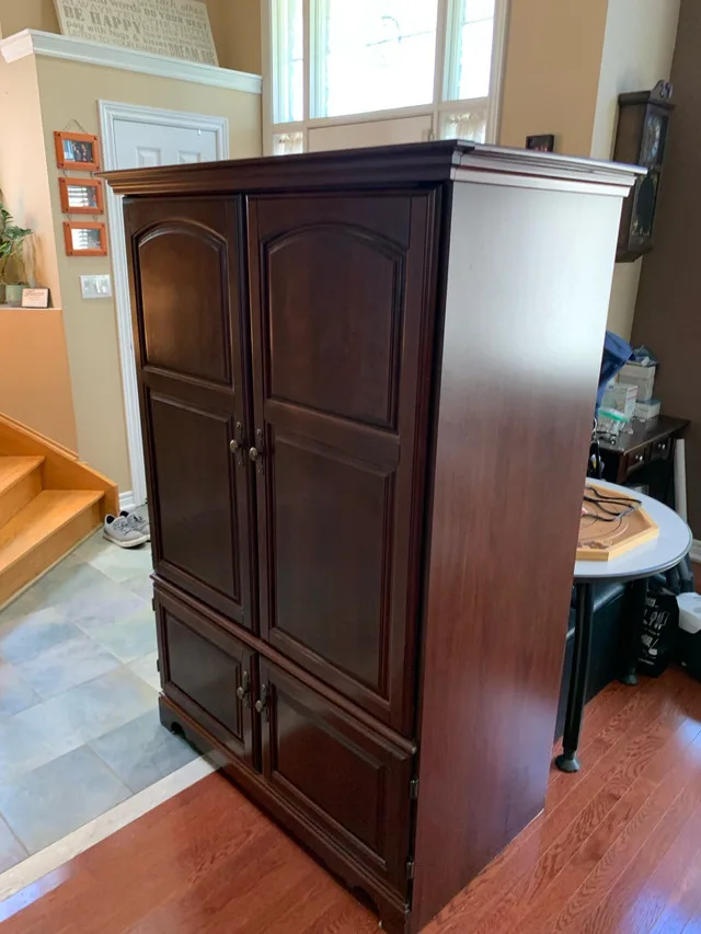 TV Cabinet / Armoire image indicator(2)