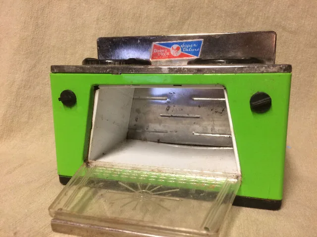 Vintage Tin Toy Oven - Daiwa Toys image indicator(2)