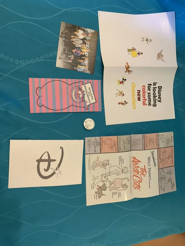 Disney D23 Gold Member Gift image indicator(5)