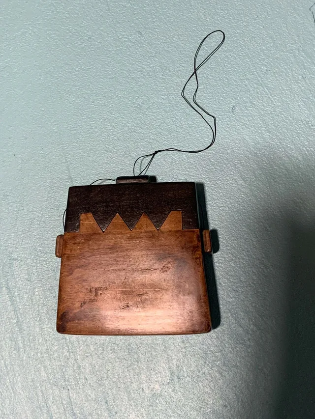 Vintage Polynesian wood purse thumbnail