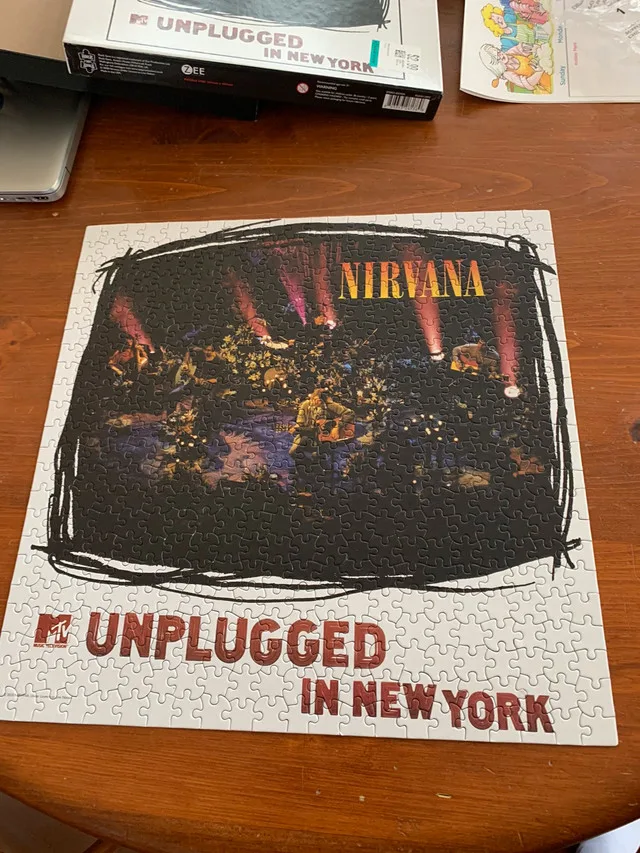 Nirvana MTV Unplugged in New York 500 pc Puzzle thumbnail