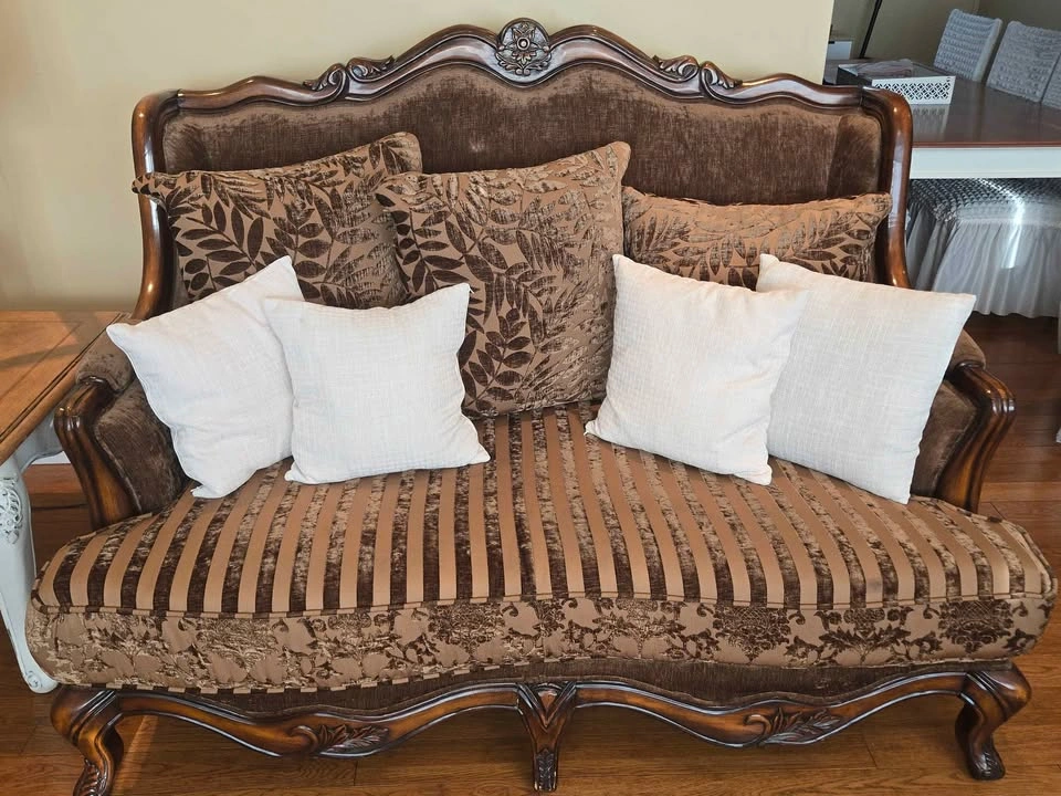 French Provincial Living Room Set - photo 2