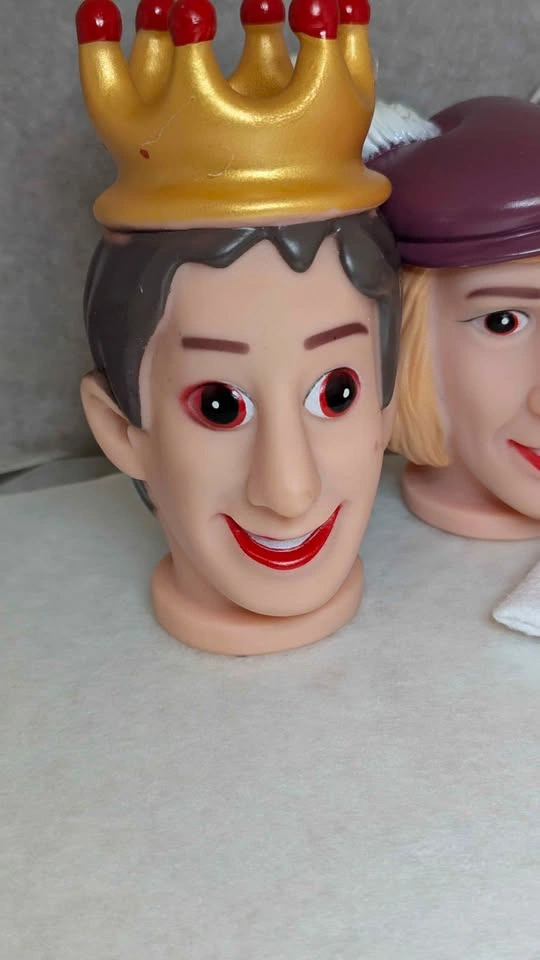 3 Puppet Heads (1 with Body) Vintage Style Punch and Judy - photo 2