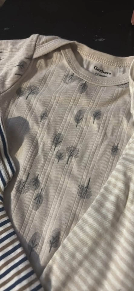 5 0-3m Gerber Baby Onesies - photo 3