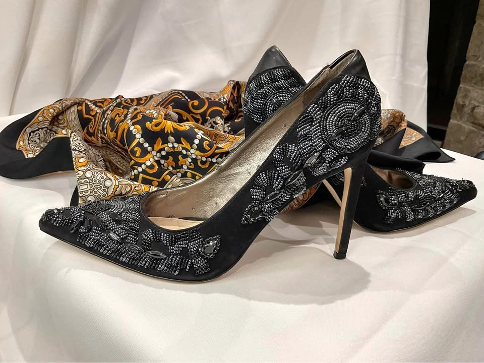 Ladies Shoes SAM EDELMAN "Dani" Black Suede Jeweled Pump 38 US 7
