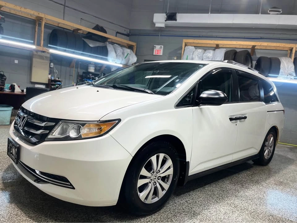 2014 Honda Odyssey - photo 2