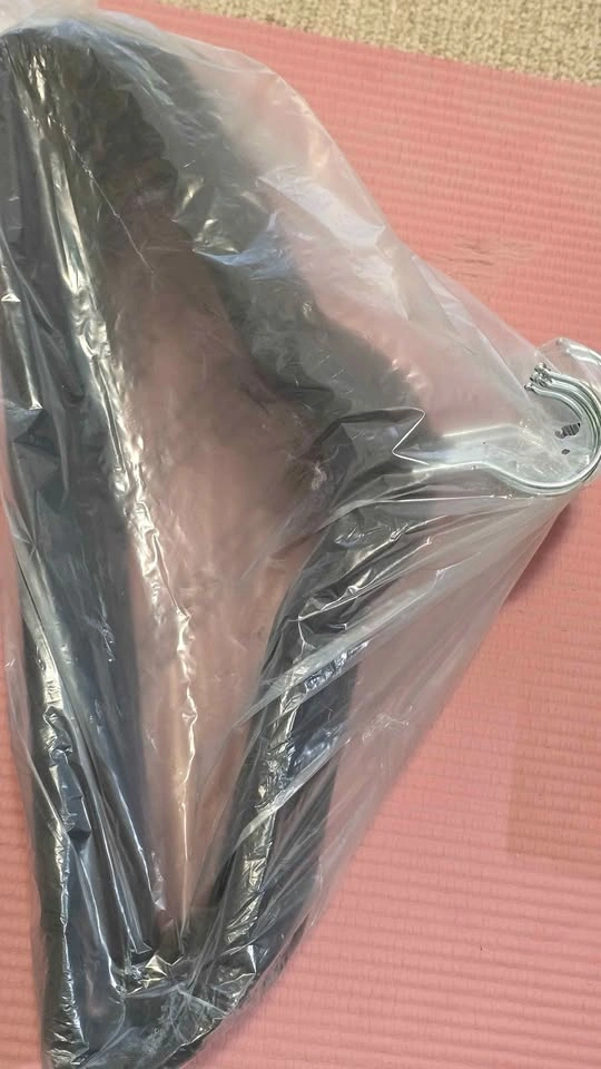 New pack of 25 Non-Slip Hangers - photo 2