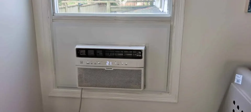 Toshiba 8000BTU Window AC thumbnail