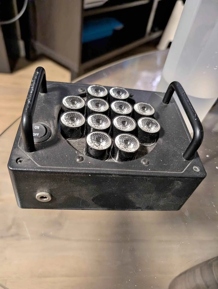 Uplight for stage lighting (no cord)
