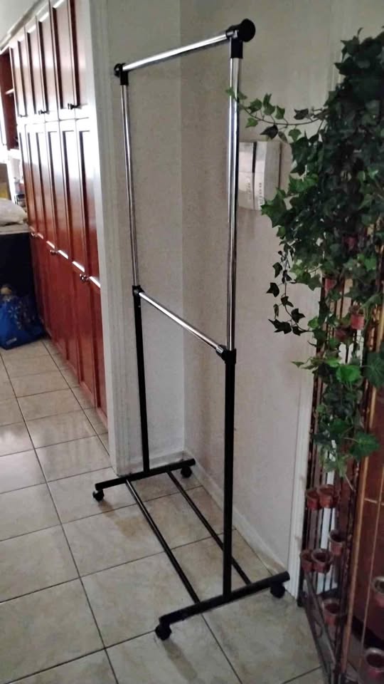 Clothes rack