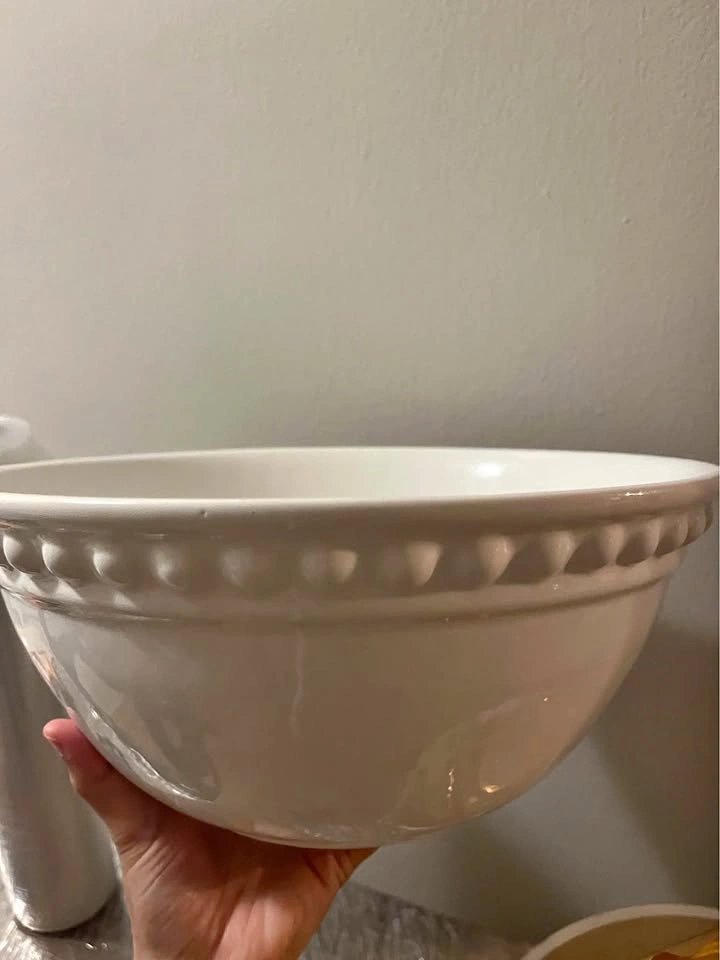 Large Serving Bowl – Like New