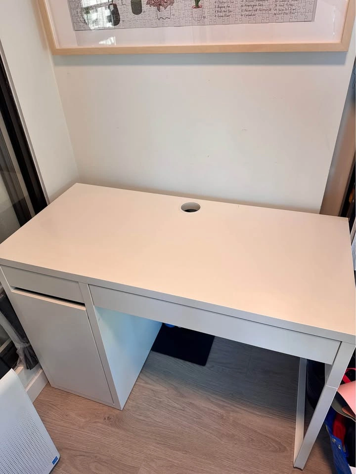 Ikea Micke White Desk - 105cm Wide - photo 2