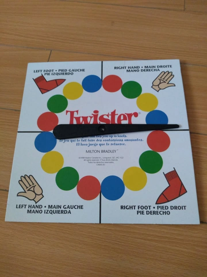 Twister game (used) - photo 2