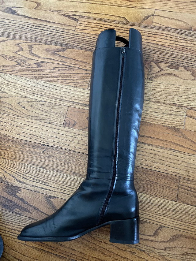 Bruno Magli black long leather boots - photo 3