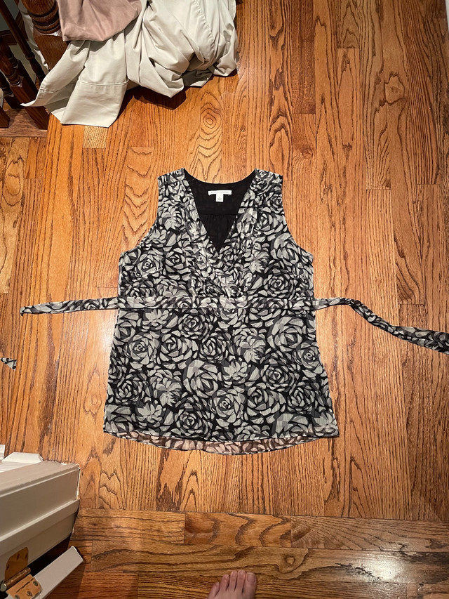 Banana Republic Top Size 4-6 - photo 3