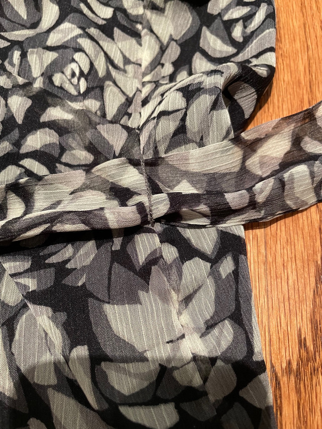Banana Republic Top Size 4-6 - photo 4