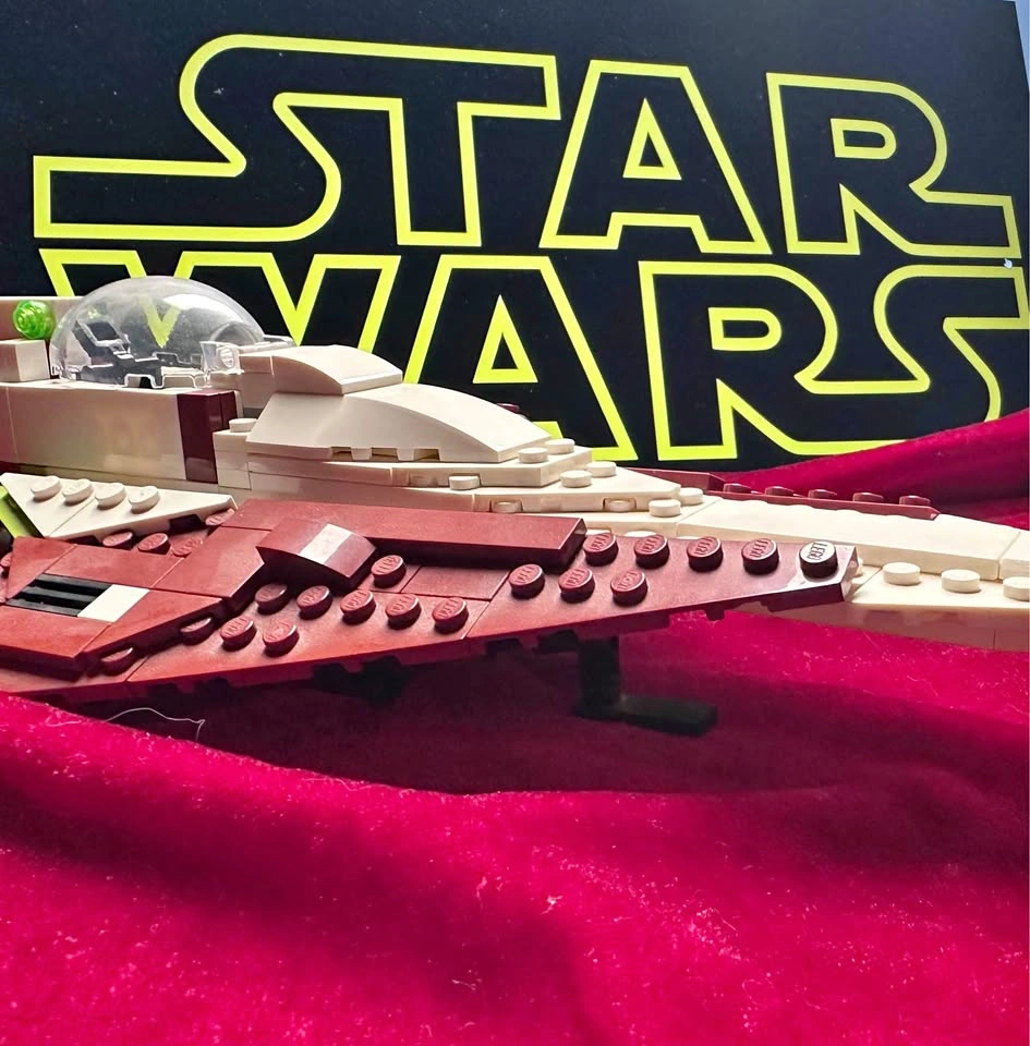 LEGO Star Wars Jedi Starfighter + Obi-Wan Minifigure