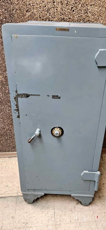 Vintage Dominion Safe (with combination)