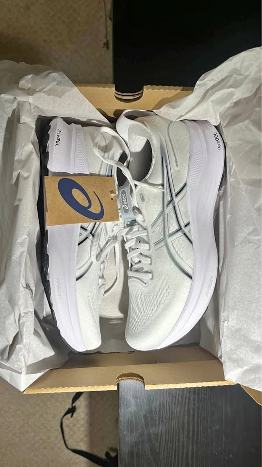 Gel Kayano 32 Size 10