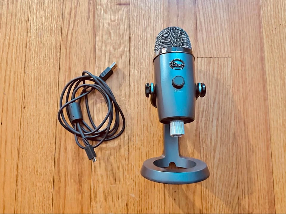 Blue YETI Nano USB Microphone - EXCELLENT