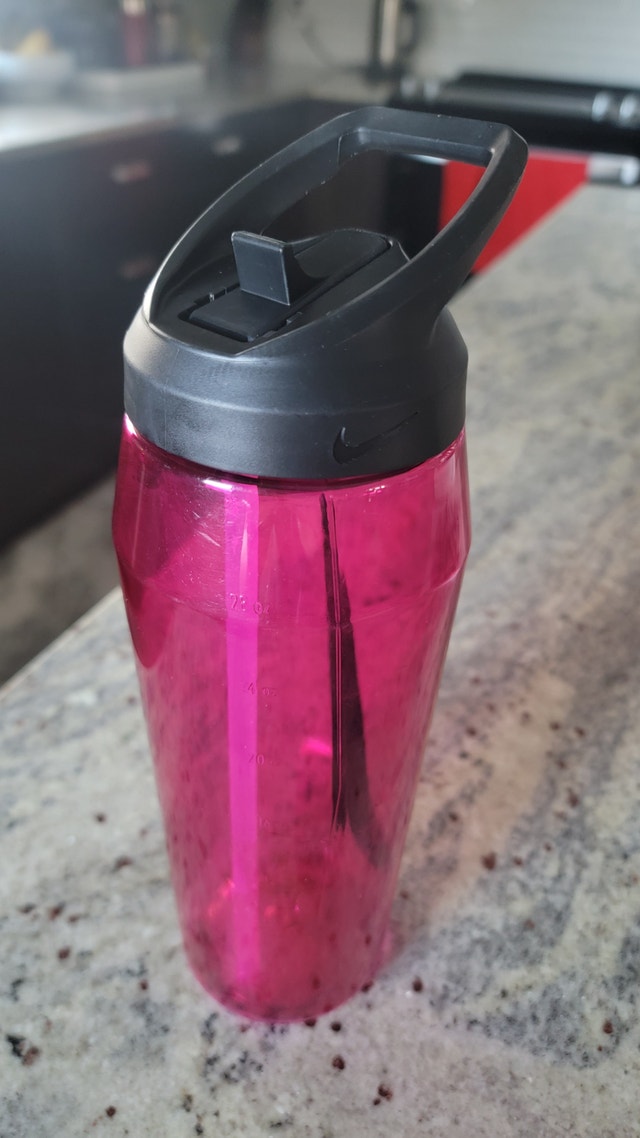 Excellent condition water bottle 900ml /32oz