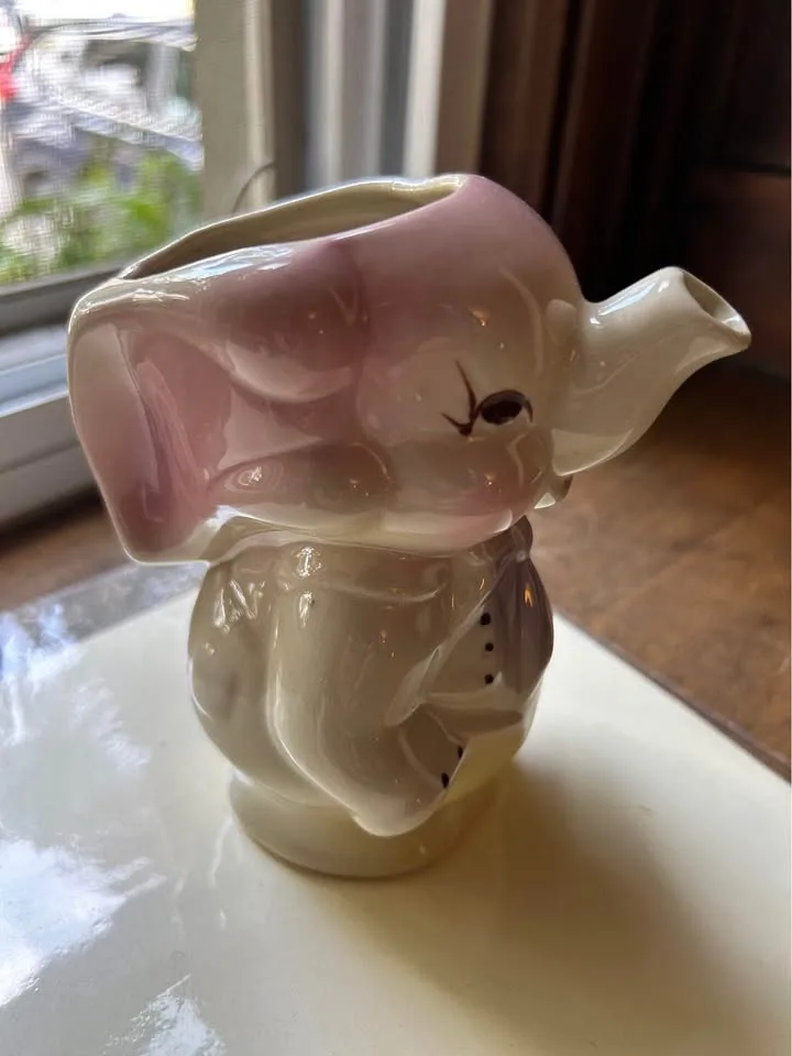 $4 Vintage elephant Disney Dumbo  Creamer 5" Vase Shawnee image indicator(8)