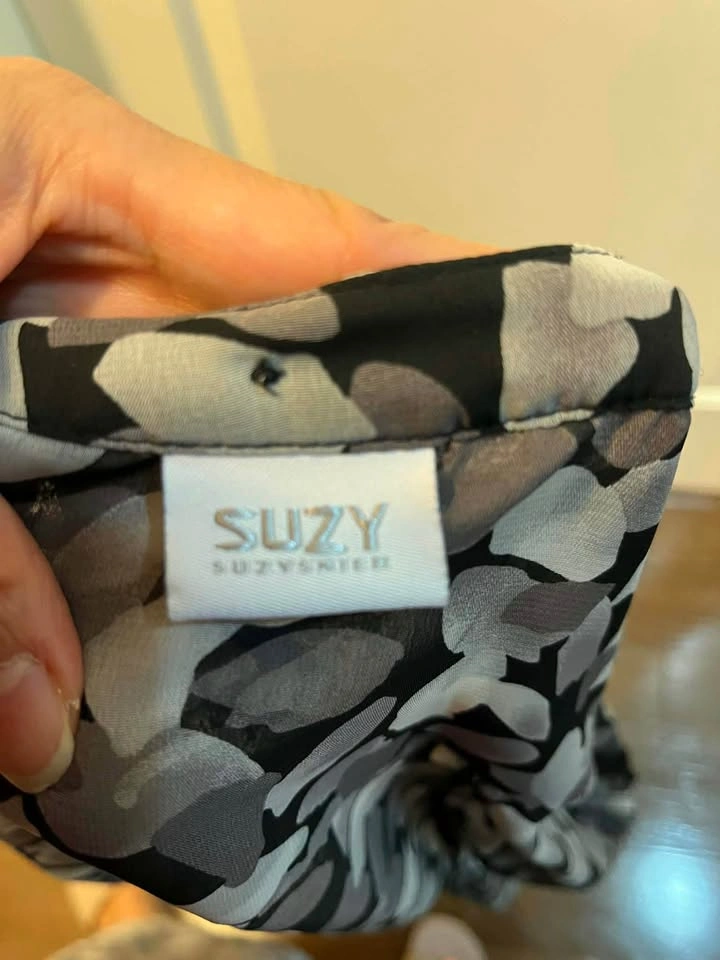 Suzy Shier Abstract Print Bell Sleeve Blouse Grey Black Size S - photo 2