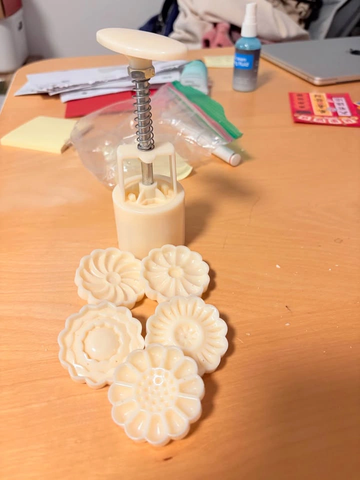 Baking Molds & Cookie Cutters Set - photo 3