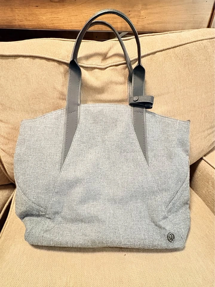 Lululemon Tote Bag w/ Pouch & Strap – Work / Gym / Travel - photo 2