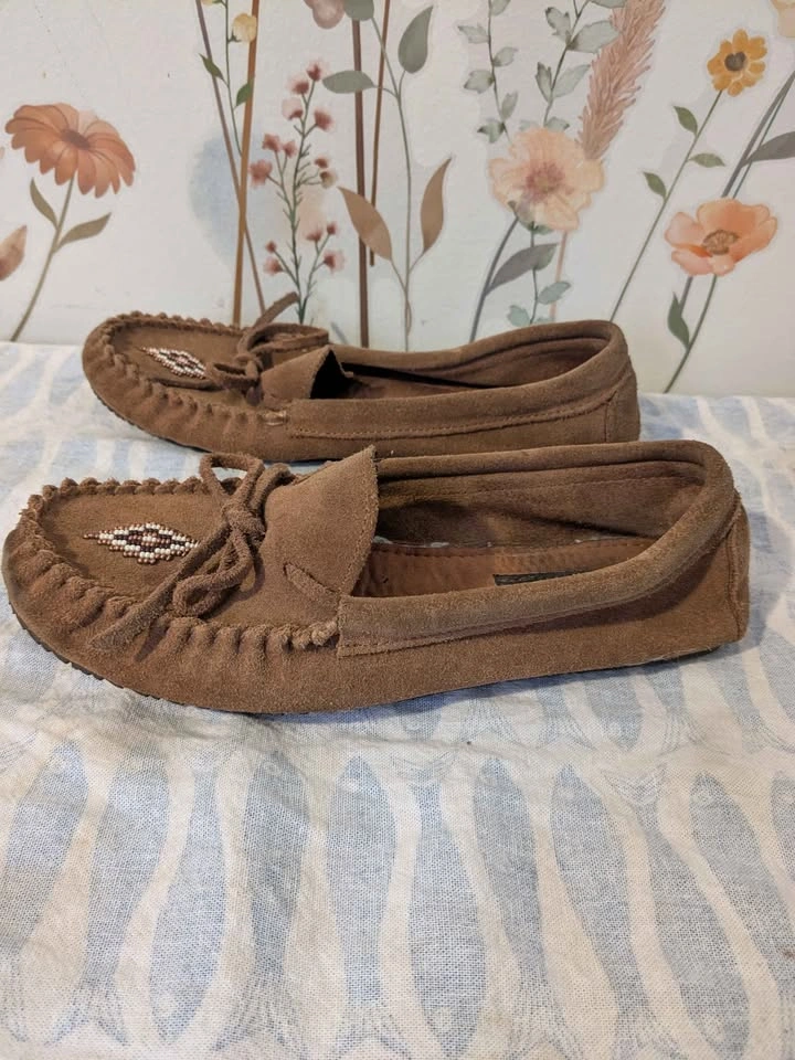 Manitobah Moccasins - photo 2