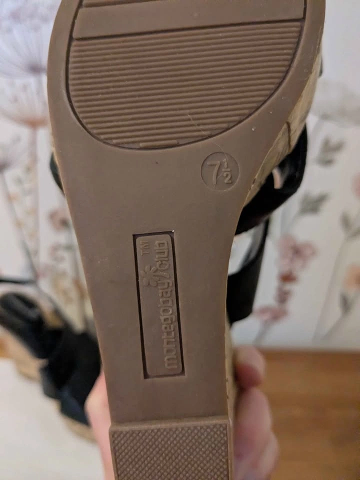 Cute Womens' Wedge Sandals - photo 4