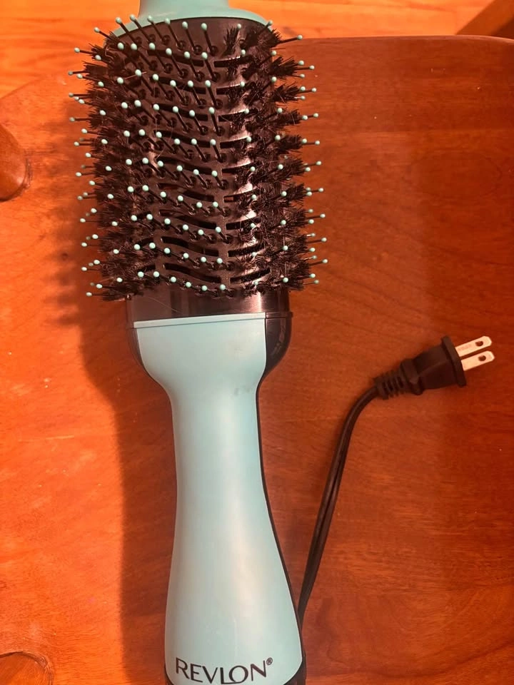 Revlon One-Step Hair Dryer Brush Teal