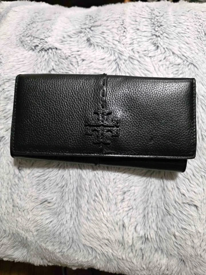 Black Leather Continental Wallet (Embroidered Logo) Tory Burch