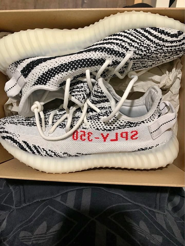 Yeezy 350 V2 Zebra 8.5M