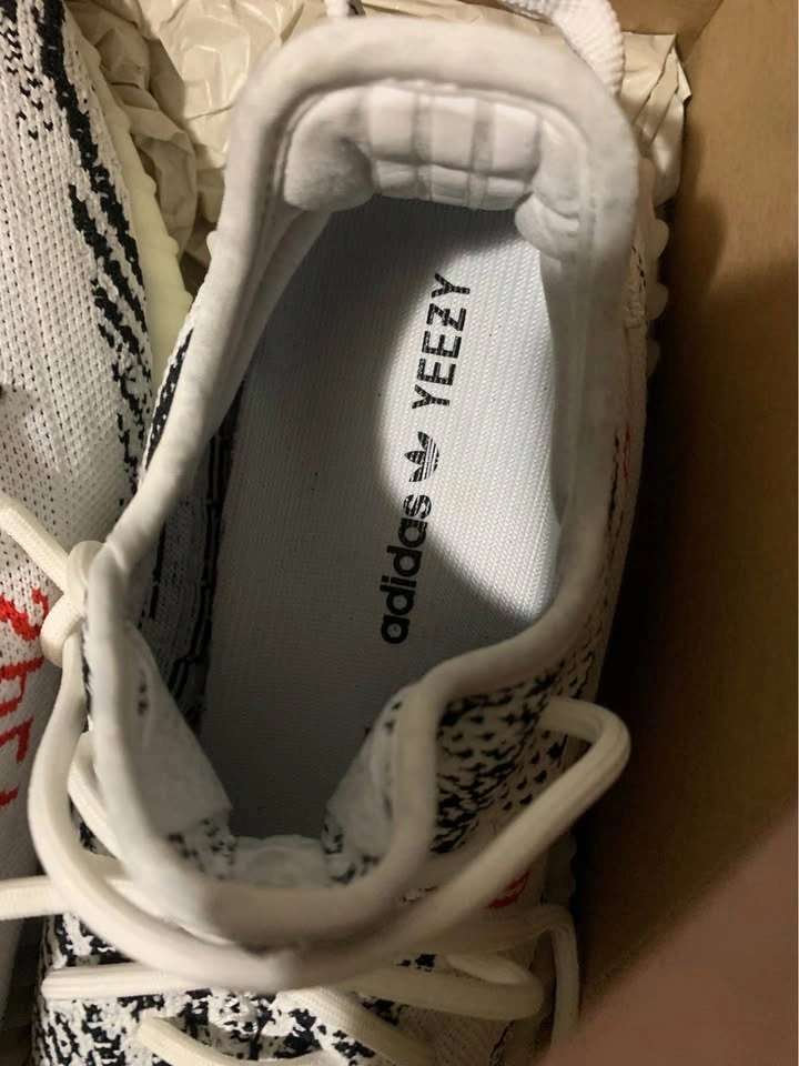 Yeezy 350 V2 Zebra 8.5M - photo 2