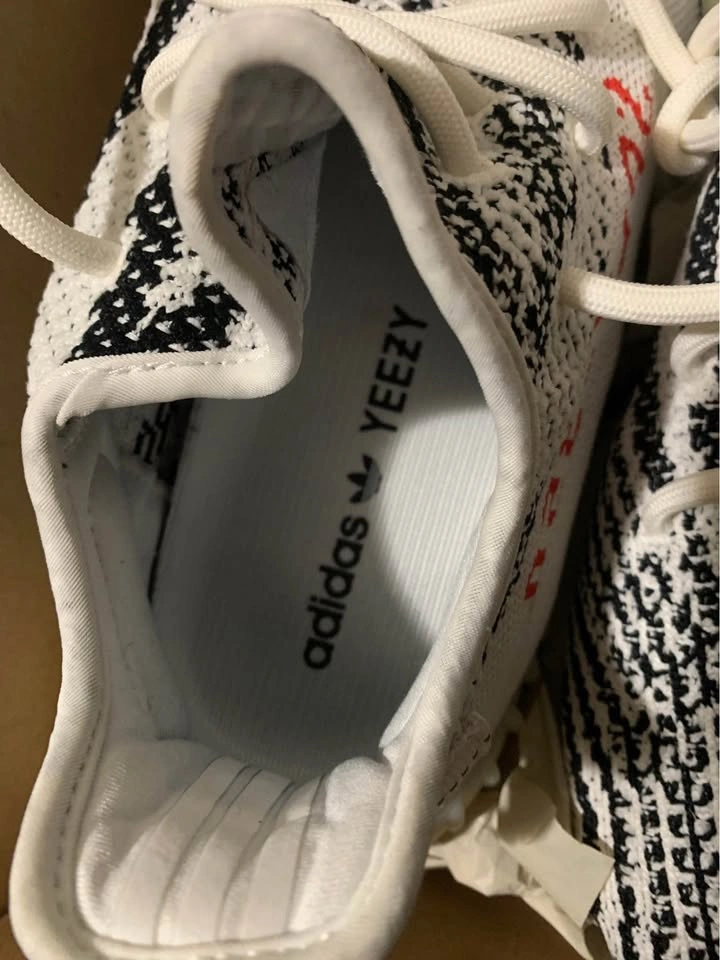 Yeezy 350 V2 Zebra 8.5M - photo 3