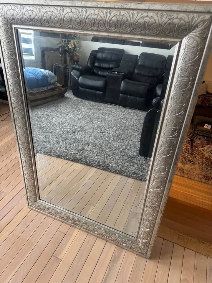 Beautiful silver accent Mirror - photo 2