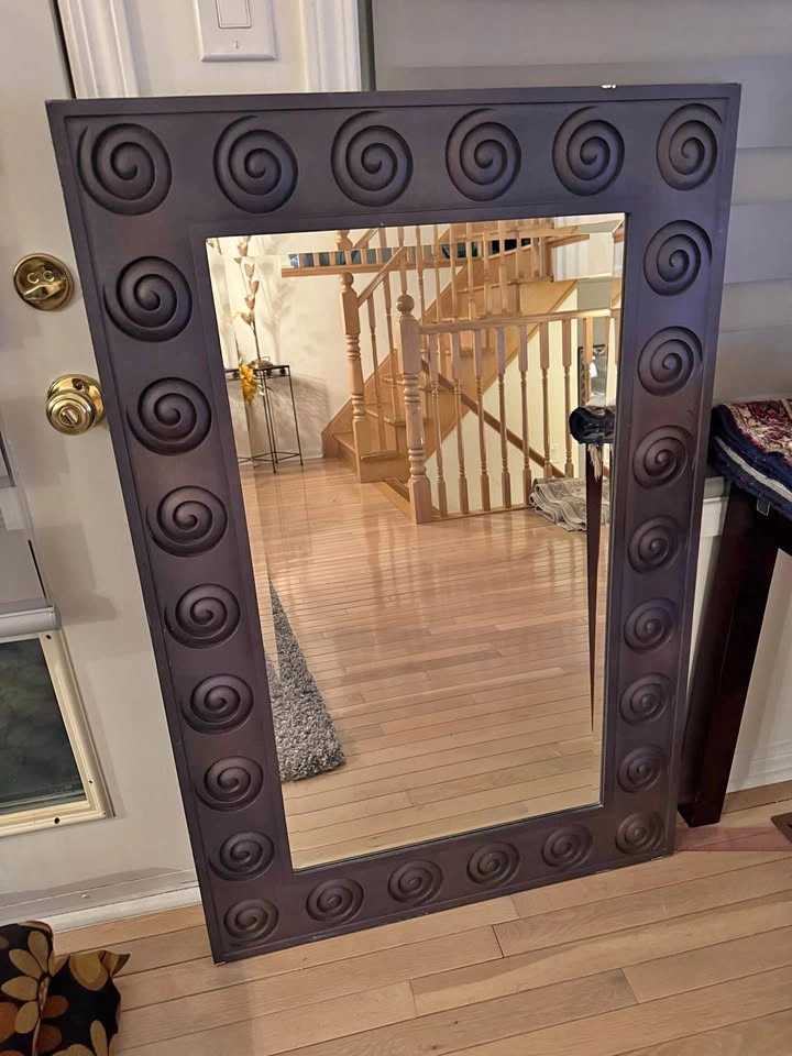 Beautiful Purple Accent Mirror