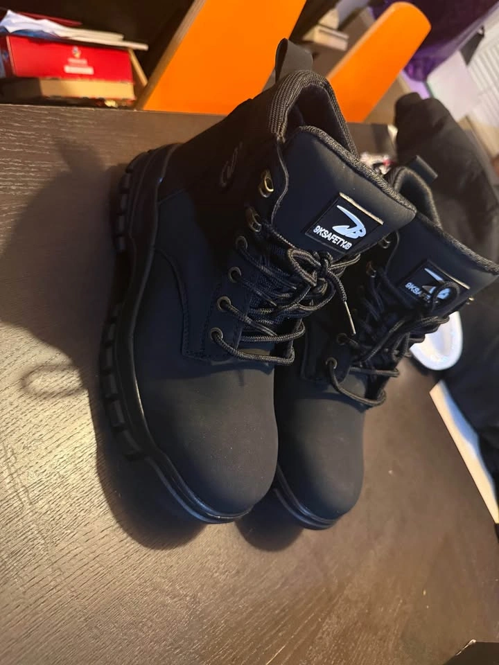 Brand NEW Lightweight Steel Toe Work boots Black (size 10) - photo 2