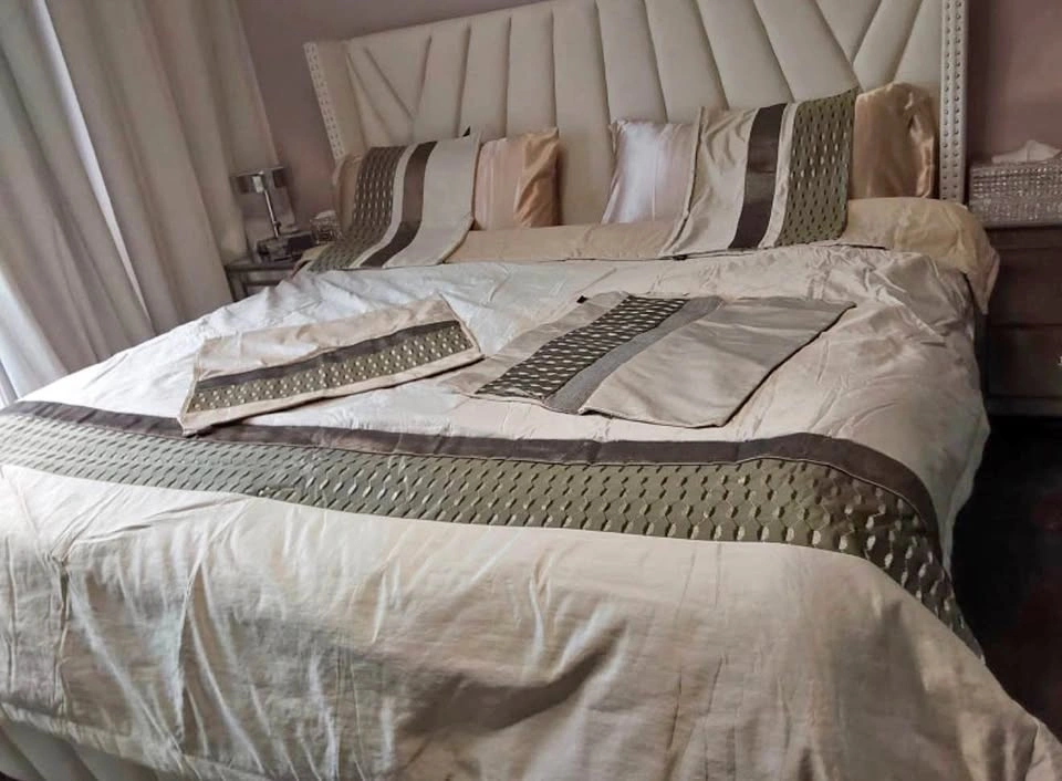 Roche Bobois Bedding Set: Sheets, Throw, Duvet Cover