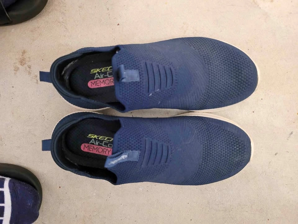 Skechers Navy Blue Women's Ultra Flex-First Take Shoes Size 6/6.