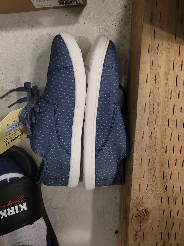 Toms Shoes Women's Ink Canvas Perforated Paseos Shoes - photo 4