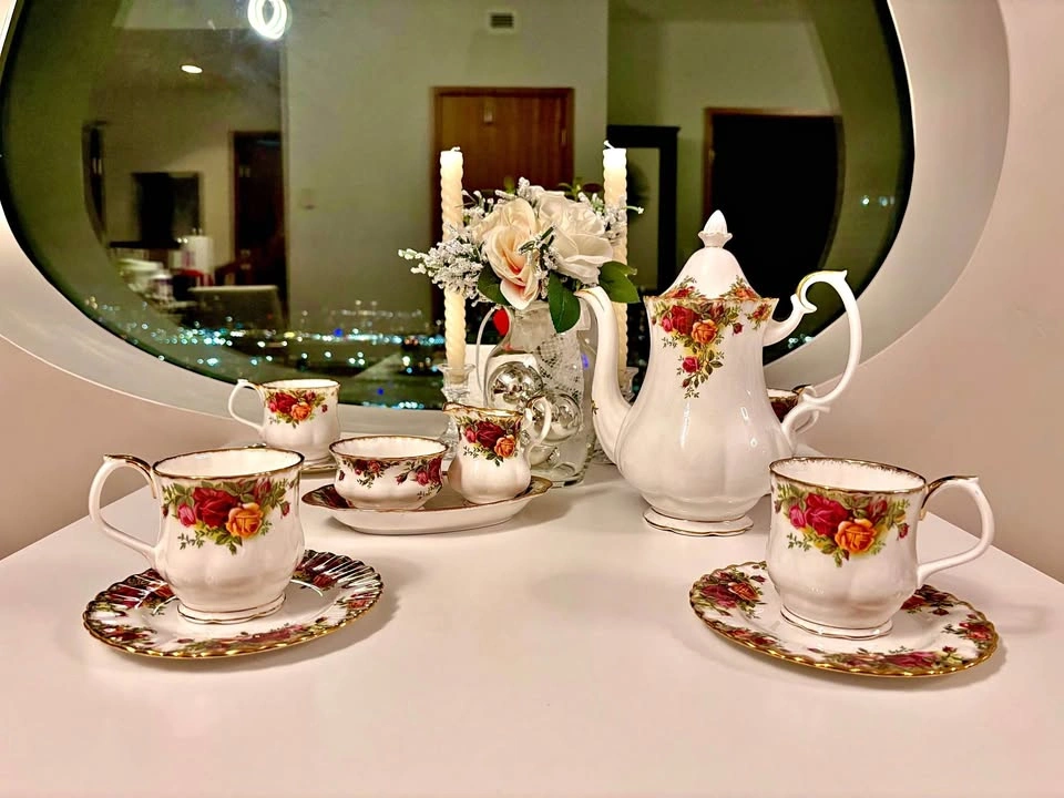 Royal Albert Old Country Rose Coffee Pot & Cups Set