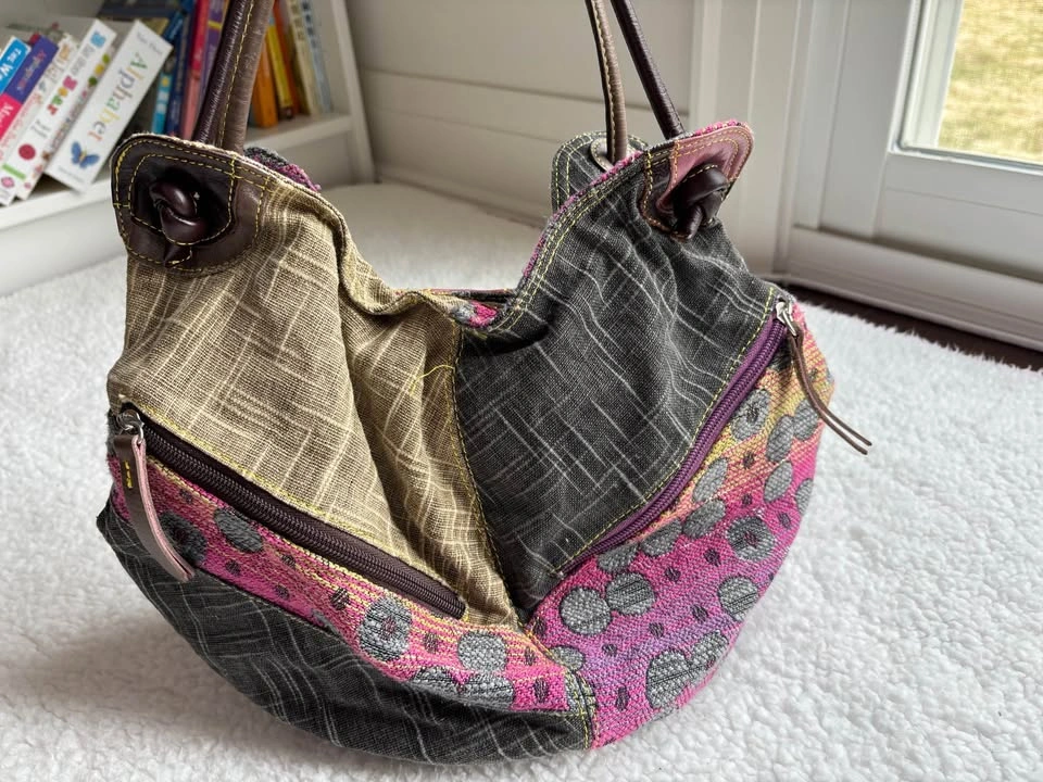 Cirque du Soleil Vintage Geometric Patchwork Tassel Shoulder Bag - photo 4