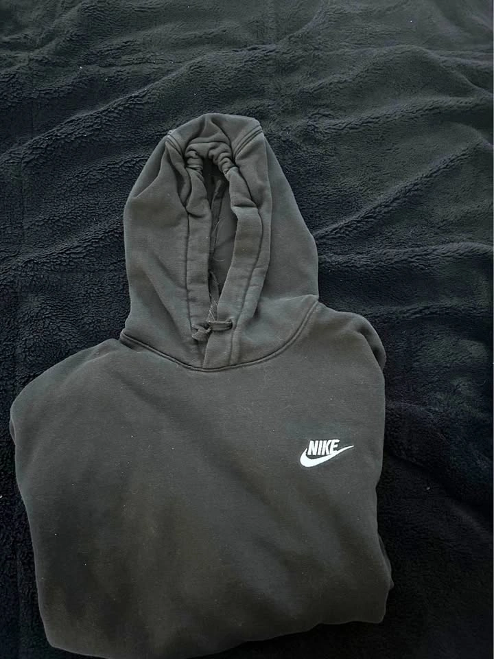 Nike hoodie size mens small