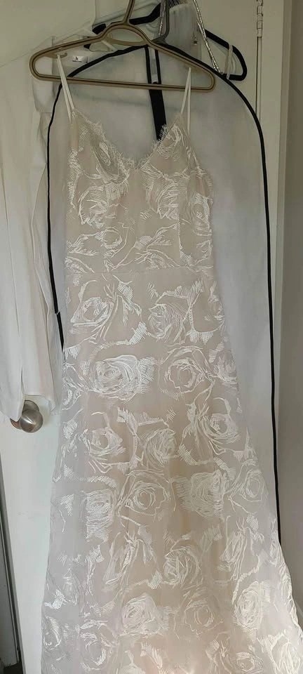 BRAND NEW: PROM/WEDDING DRESS - ACCEPTING OFFERS - photo 4