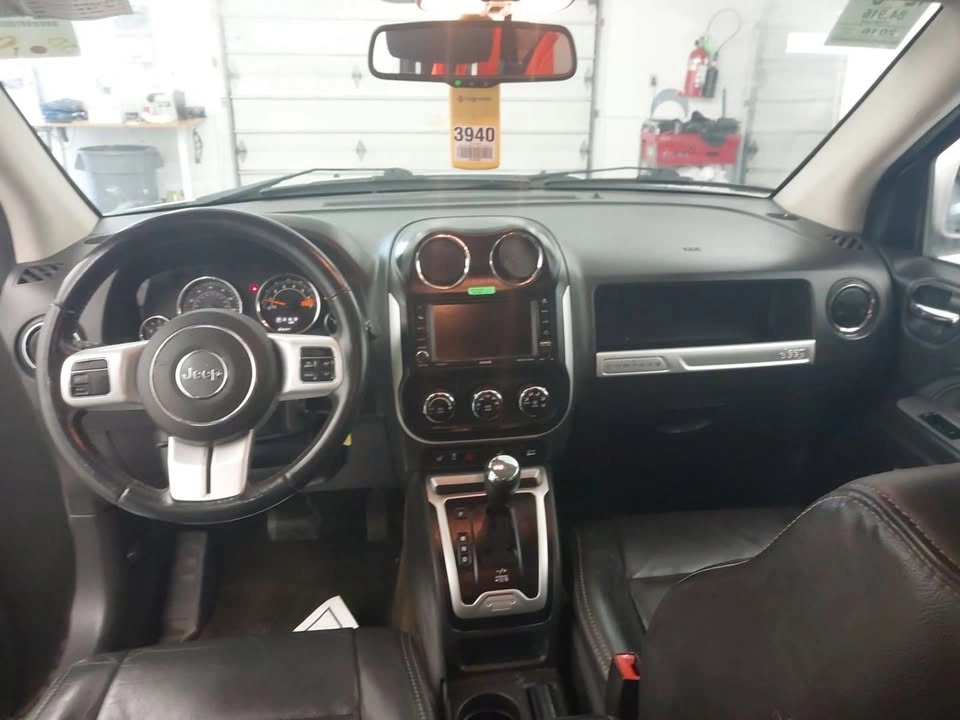 2015 Jeep Compass High Altitude 4WD SUV - photo 3