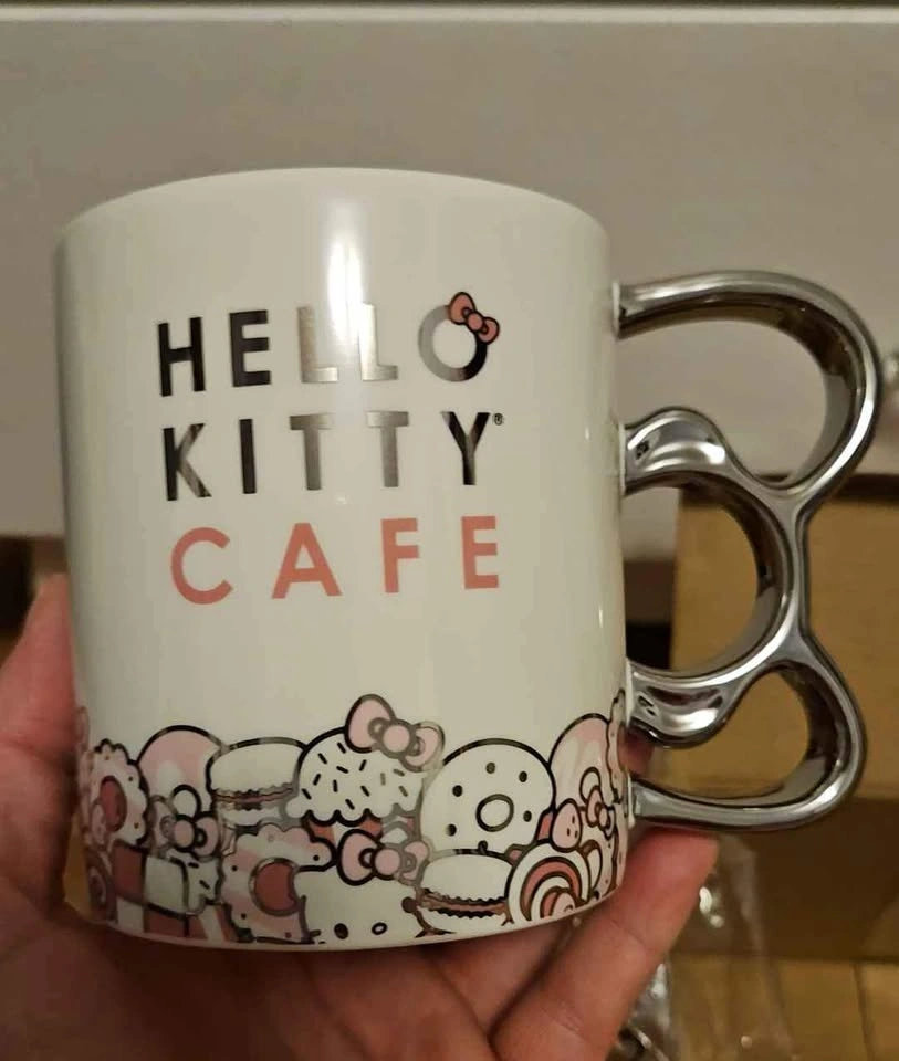 Hello Kitty Cafe Exclusive Mug - photo 4
