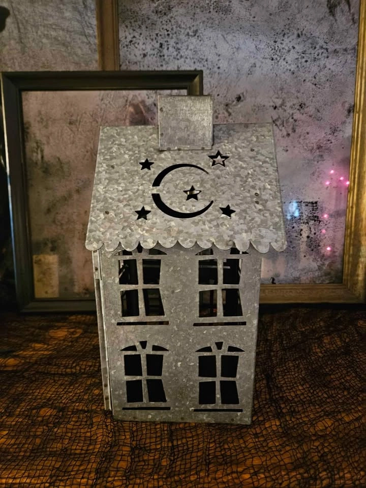 Halloween Haunted House Galvanized Lantern - photo 2