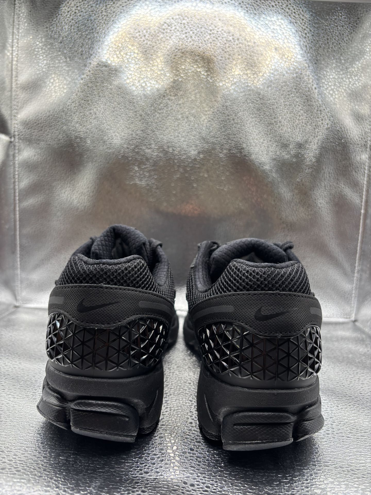 Nike Air Vomero 5 Triple Black - photo 4